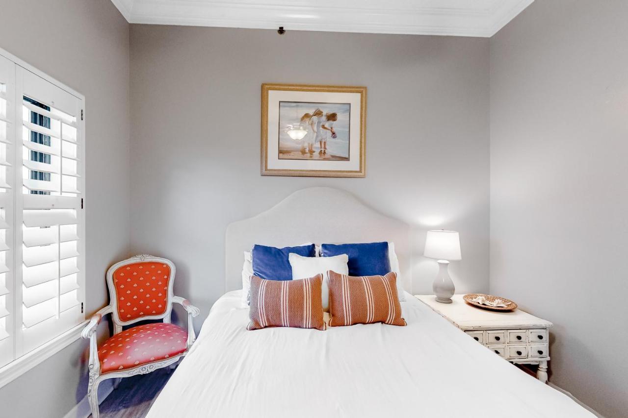 Phoenix VI 115 Orange Beach Bagian luar foto