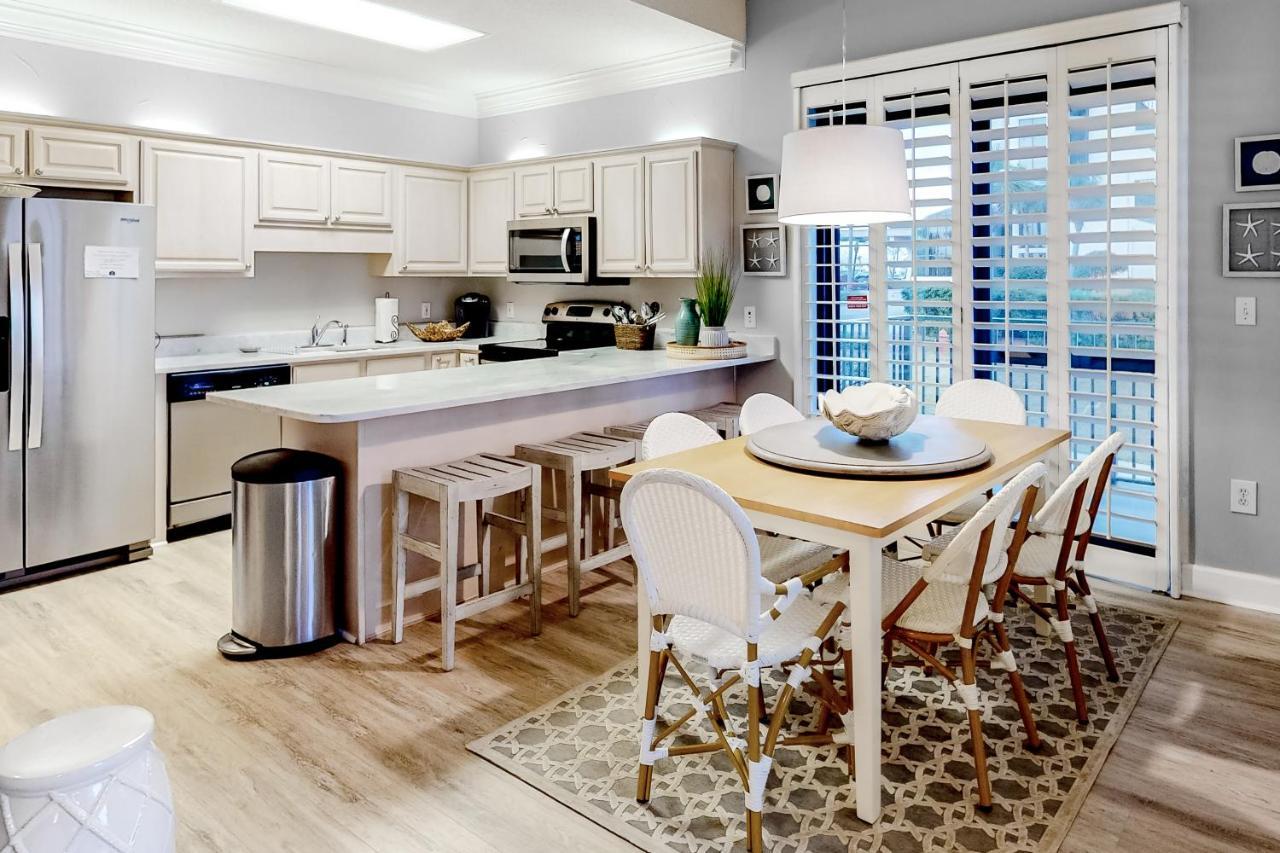 Phoenix VI 115 Orange Beach Bagian luar foto