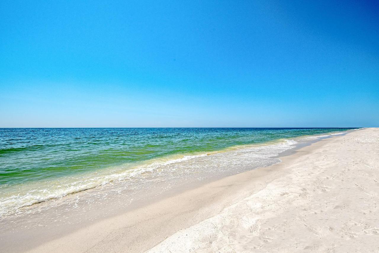Phoenix VI 115 Orange Beach Bagian luar foto