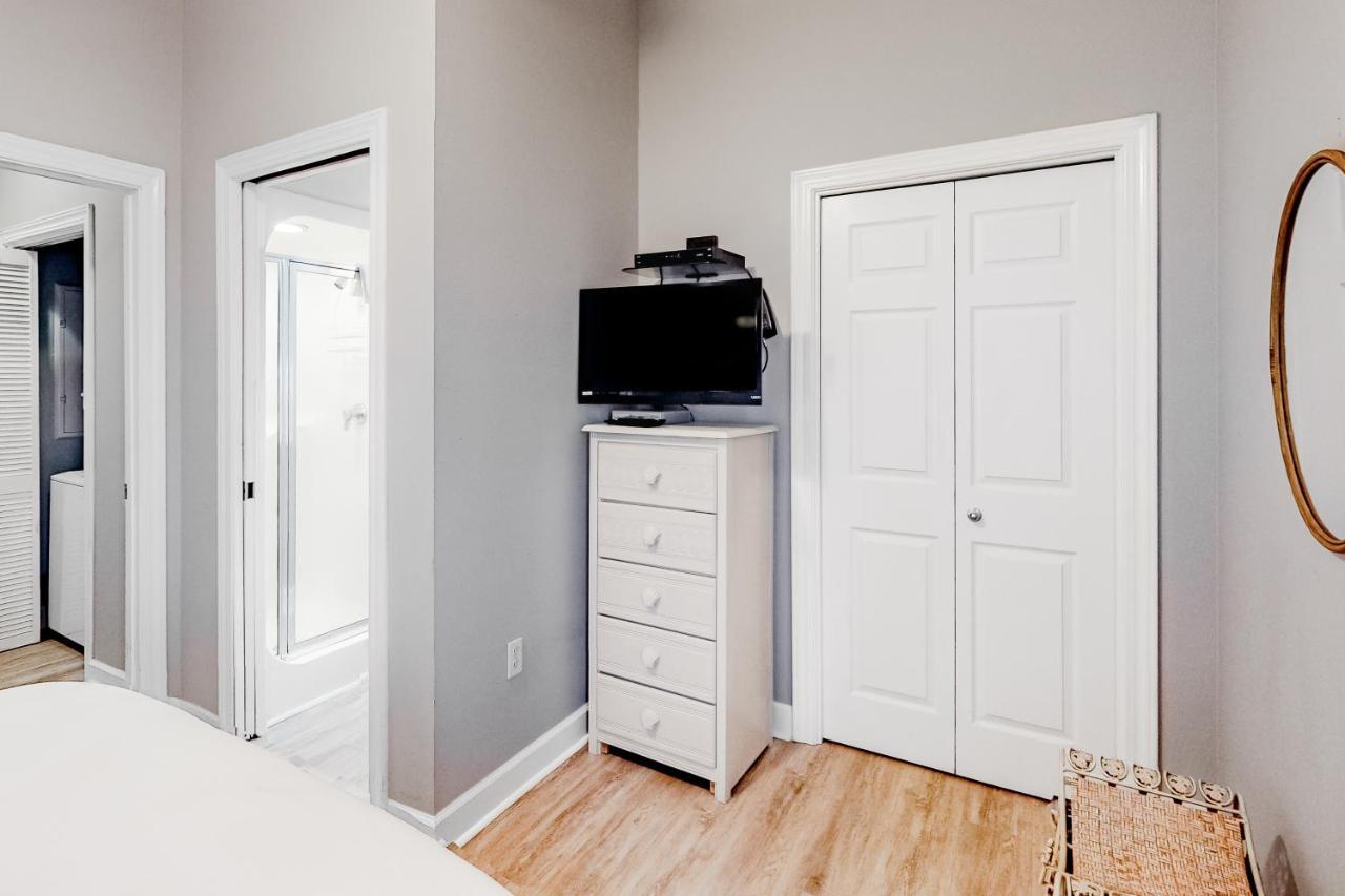 Phoenix VI 115 Orange Beach Bagian luar foto
